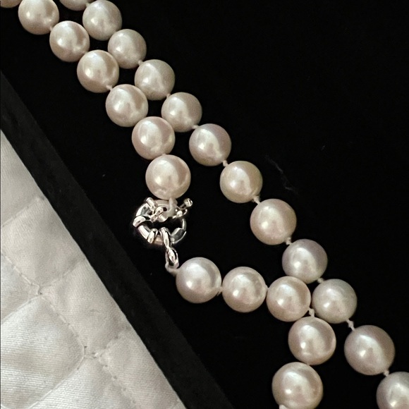 Genuine Pearl Necklace AAA+ Quality - Picture 2 of 4